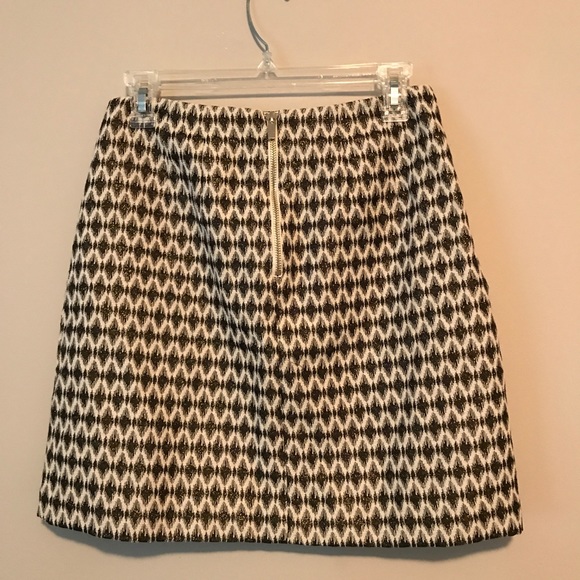 3 for $15 LOFT Gold, Black, White Mini Skirt - Picture 2 of 5